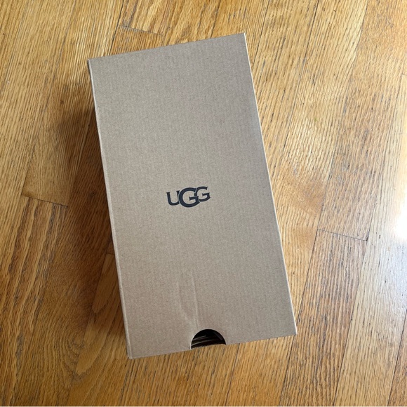 UGG Ansley suede light grey moccasin style loafers - Picture 8 of 8